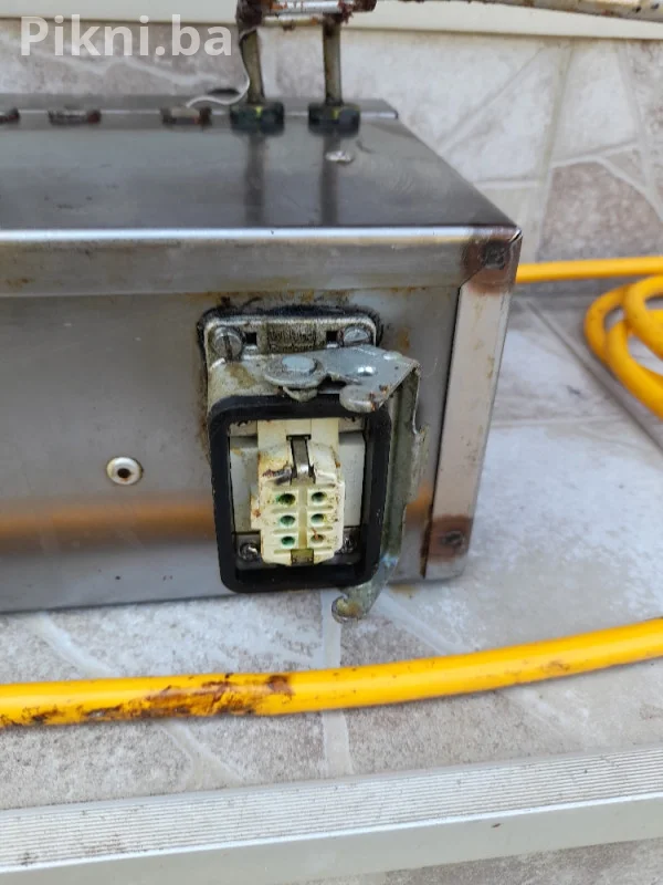 SRCE Profesionalne Friteze/Pekača (8.1 kW) - KONTROLA I GRIJAČI