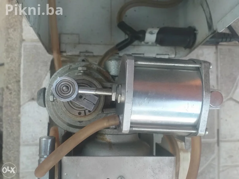 Ameda Rubi Royal Mod. 22 Prijenosna VAKUUM PUMPA / Kompresor 90w