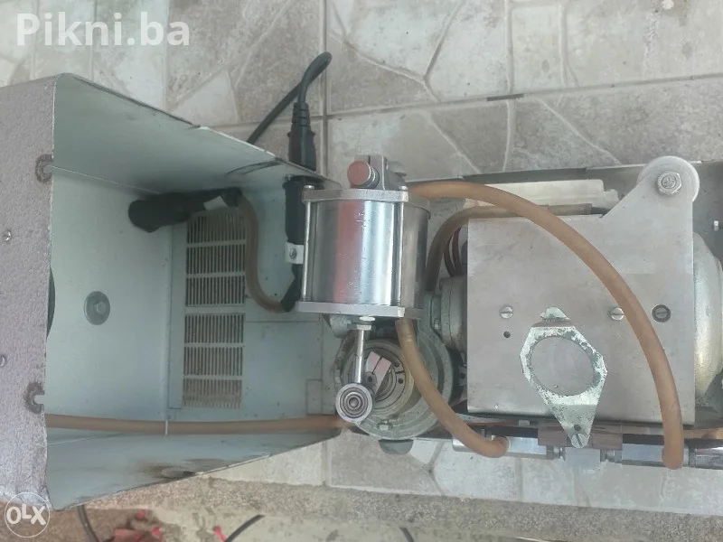 Ameda Rubi Royal Mod. 22 Prijenosna VAKUUM PUMPA / Kompresor 90w