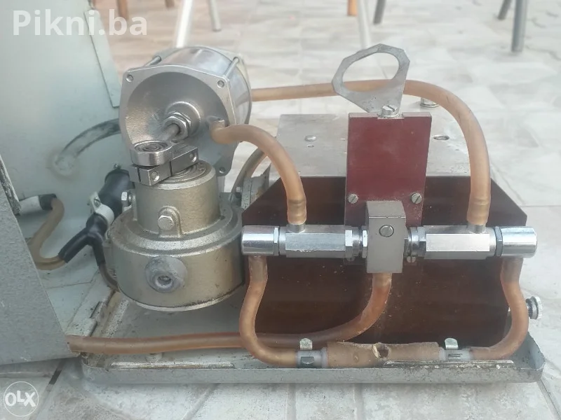 Ameda Rubi Royal Mod. 22 Prijenosna VAKUUM PUMPA / Kompresor 90w