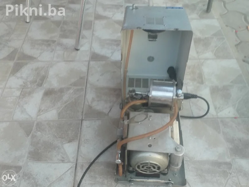 Ameda Rubi Royal Mod. 22 Prijenosna VAKUUM PUMPA / Kompresor 90w