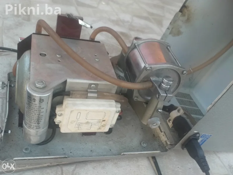 Ameda Rubi Royal Mod. 22 Prijenosna VAKUUM PUMPA / Kompresor 90w