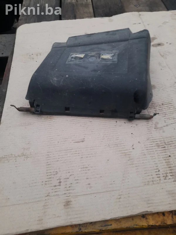 Poklopac korpe kosacice honda HRG 413 kosolice kosacica