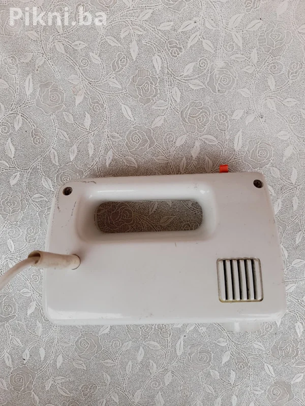 Polovni Mikser KRUPS M12 (140W) ISPRAVAN BEZ METLICA