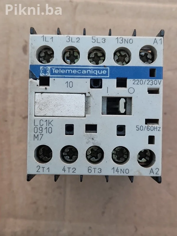 Sklopka / Kontaktor Telemecanique 9A 220V (4kW)