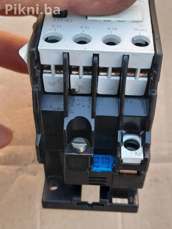 SIEMENS Sklopka / Kontaktor 22A 220V (5.5kW) - Njemački kvalitet