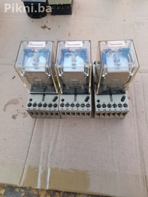 Industrijski Releji FINDER i SCHRACK sa Podnožjem (230V AC)