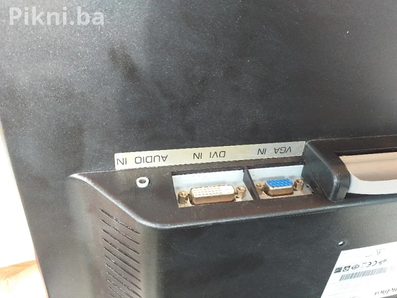 Monitor samo svetli neispravan