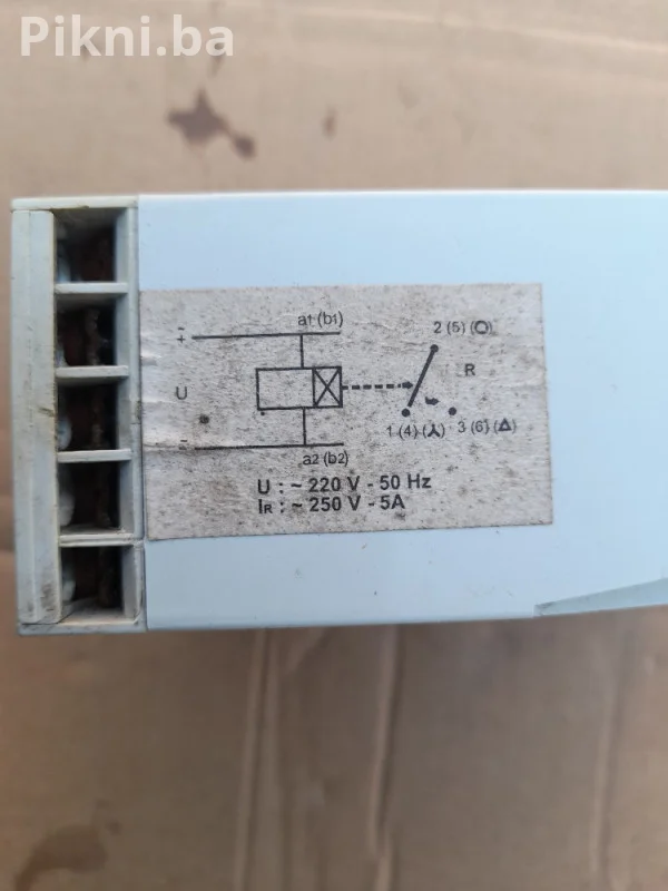 Vremenski relej Inter RR-12 (0.1 - 12 sekundi) - 220V