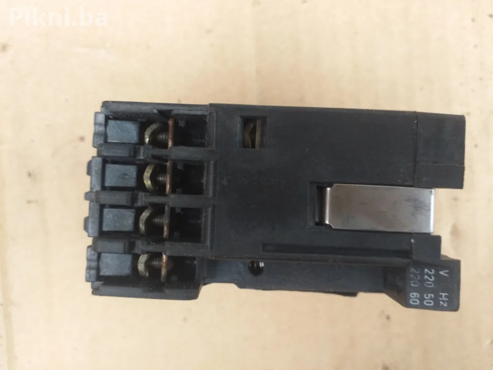 Industrijski Kontaktor Sklopka ASEA EH 9C-10 (9A/5.5 kW) - 220v