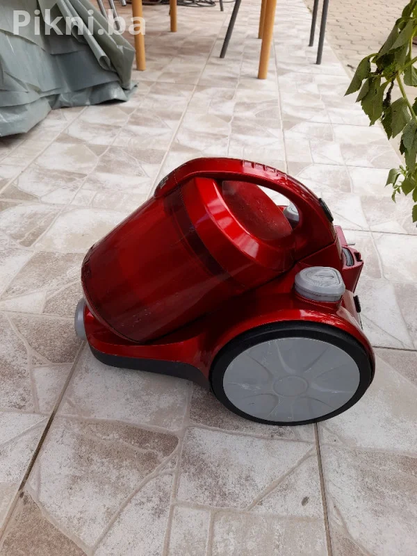 Dirt Devil Usisivač (M2818) - 2000W - Za dijelove/popravak