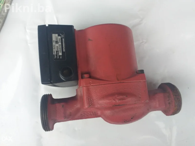 Pumpa za vodu grundfos UPE 25-60 180mm za grijanje cirkulacijska