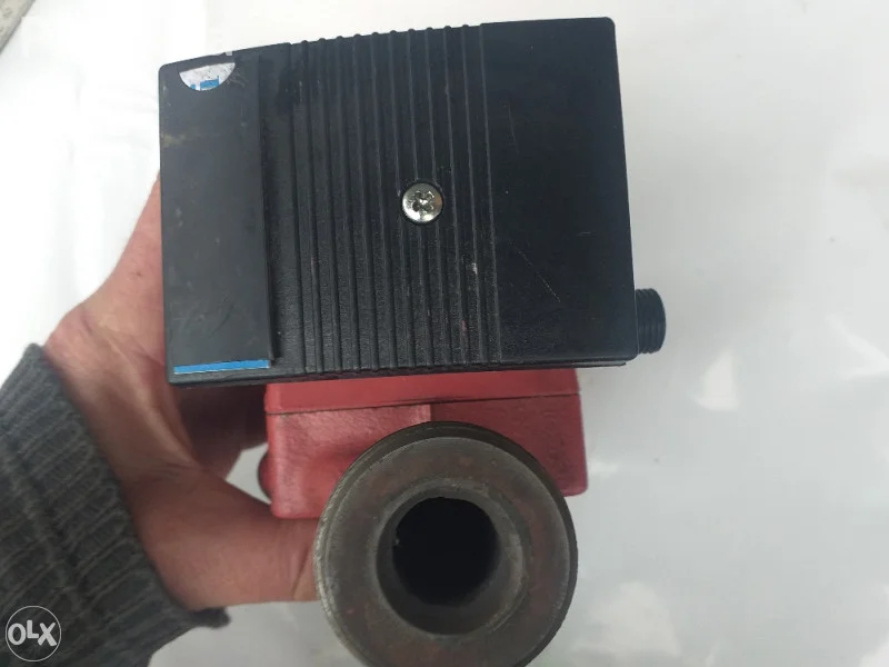 Pumpa za vodu grundfos UPE 25-60 180mm za grijanje cirkulacijska