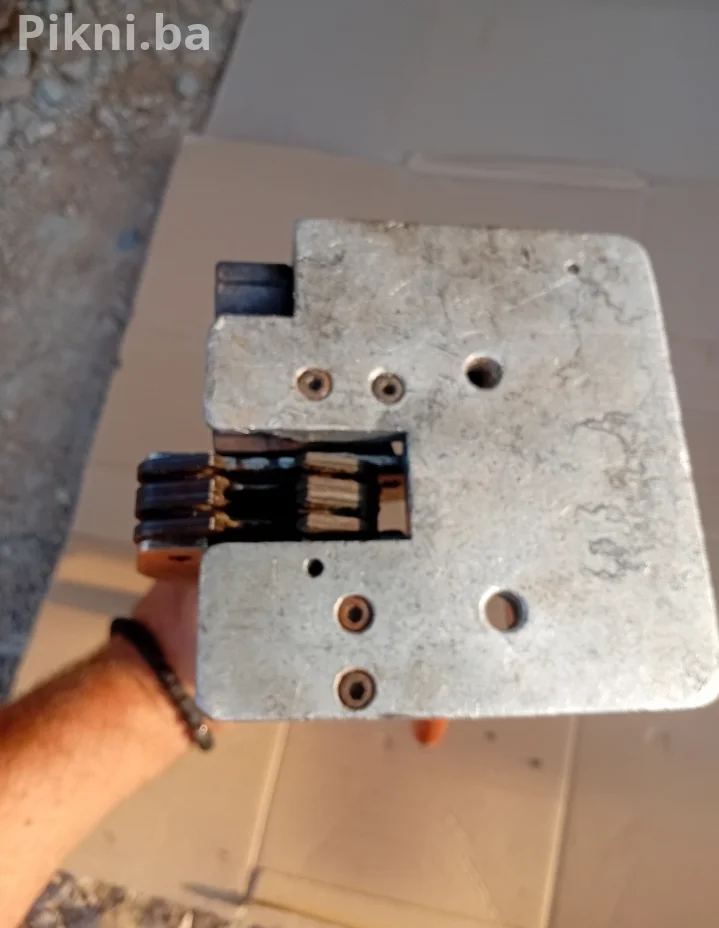 🛠️ Profesionalni ručni zatezač čelične trake (13mm) lastre