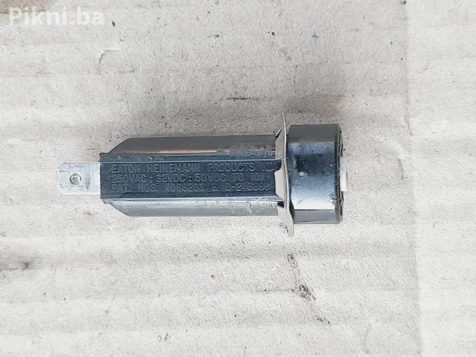 ⚡ Eaton Heinemann "Push-to-Reset" automatski osigurač (7A) 220v⚡