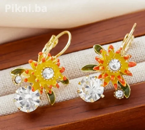 Elegantne RETRO Minđuše "Krizantema" sa Kristalima (NOVO) 8
