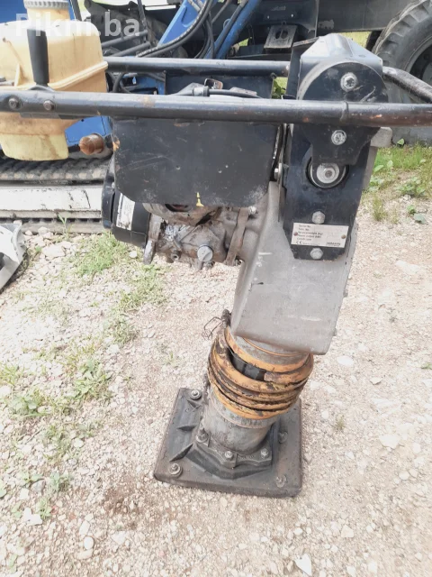 Vibracioni nabijač Ammann AVS 68 (2004) - Odličan motor Žaba skakavac vibro ploča 10