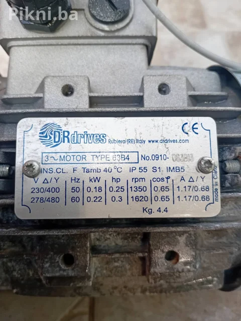 Elektromotor sa reduktorom (Chiaravalli) 018kw  38 obrta 9