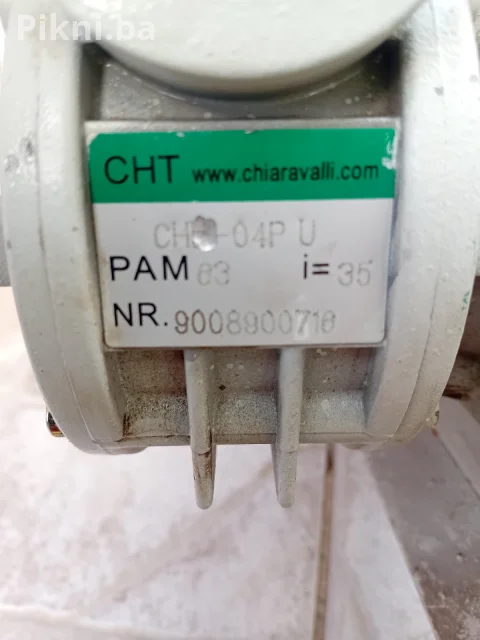 Elektromotor sa reduktorom (Chiaravalli) 018kw  38 obrta 8