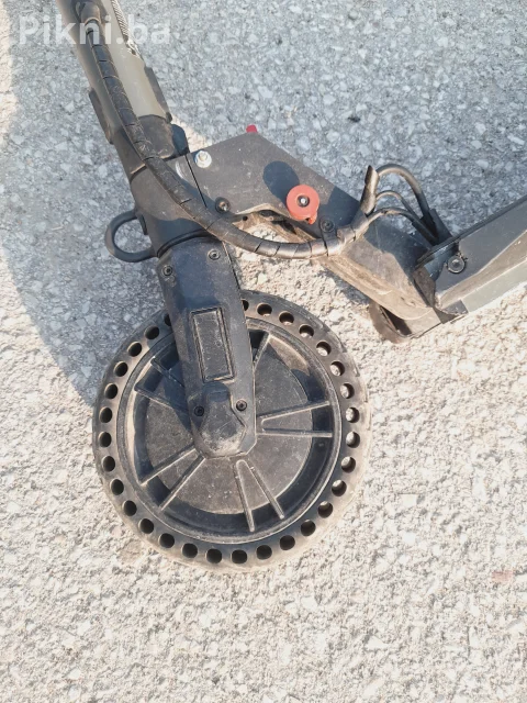 Električni trotinet romobil Wispeed T855 - bez punjača i.loša baterija 11
