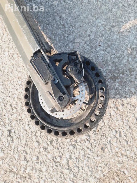 Električni trotinet romobil Wispeed T855 - bez punjača i.loša baterija 10