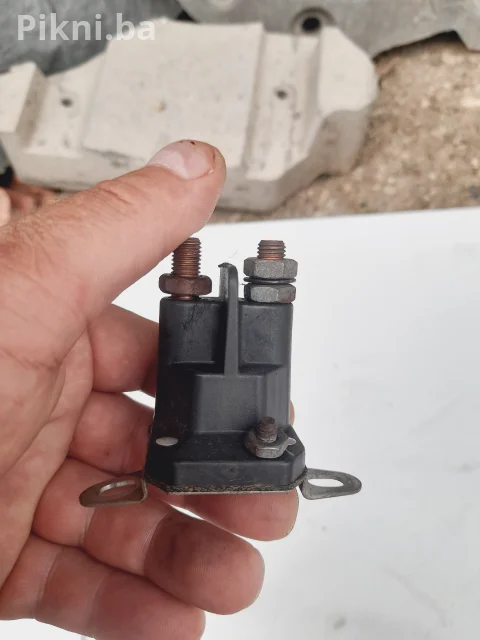 Solenoid anlasera Briggs & Stratton 12 HP original (Relej paljenja) 4