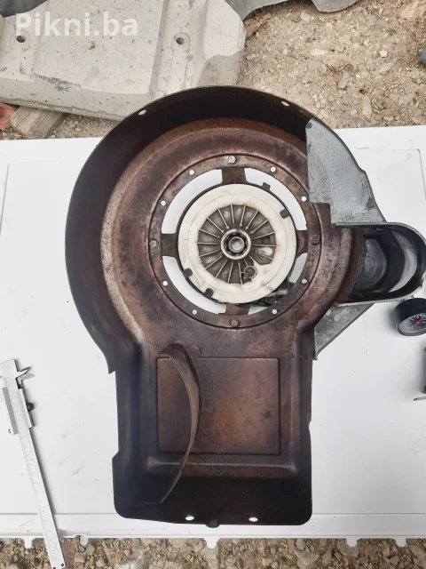Oklop motora i poteznica Briggs & Stratton 12 HP I/C original starter
