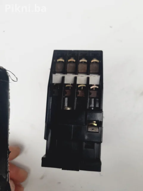 Sklopnik RADE KONČAR CNP 31 + pomoćni blok 62E (220V / 16A) kontaktor sklopka prekidač 4