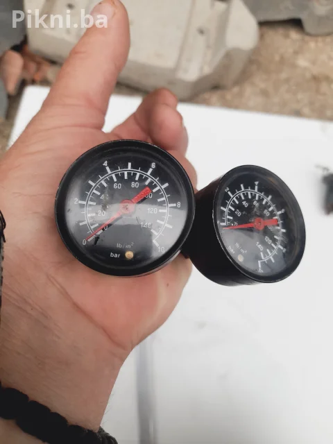 Manometri za kompresor do 10 bara sa priključcima (Ispravni) 3