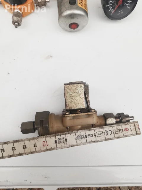 Elektromagnetni ventil 24V / 4W elektroventil sa priključcima 4