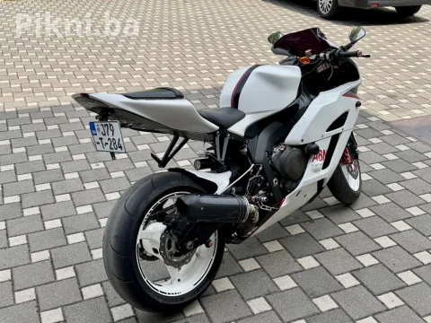 Honda cbr 1000rr 126kw vrhunsko stanje Zenica 7
