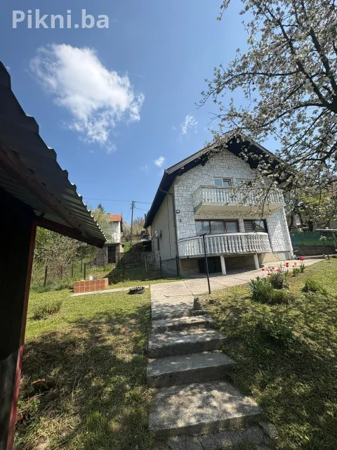 KUĆA NA PRODAJU – JEZERO, GRAD III  BANOVIĆI