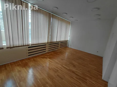POSLOVNI PROSTOR U CENTRU ZENICE 3