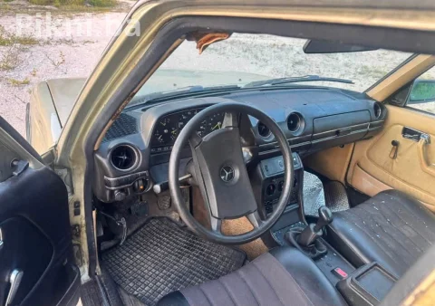 Mercedes 123 5