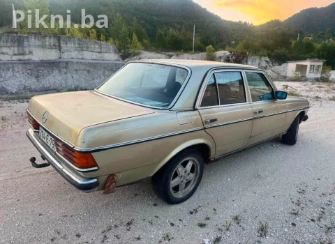 Mercedes 123 3