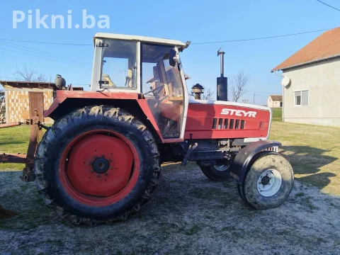 traktor  Steyr 8100