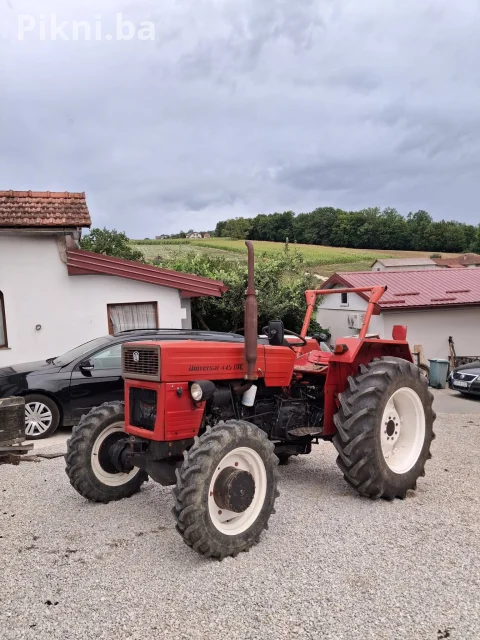 Traktor Universal 445 duplak 4x4 3