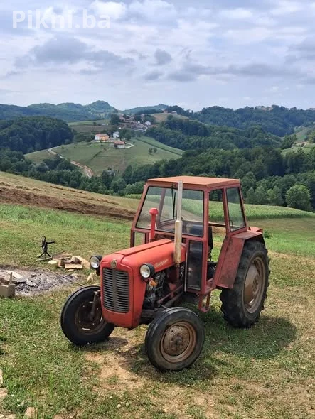 Traktor imt 539 81 god Velika Kladuša