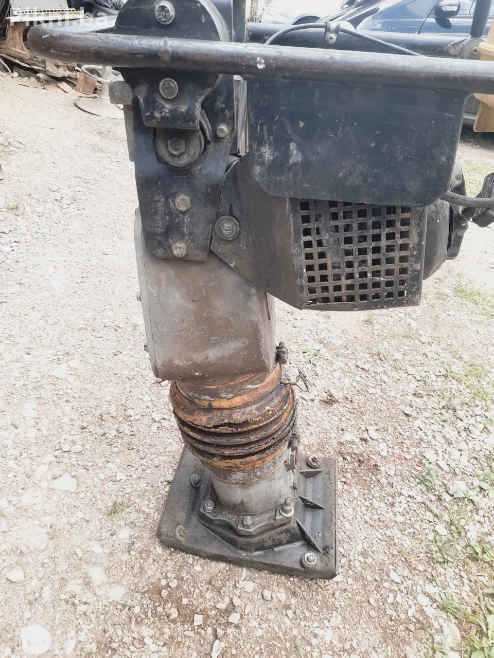 Vibracioni nabijač Ammann AVS 68 (2004) - Odličan motor Žaba skakavac vibro ploča