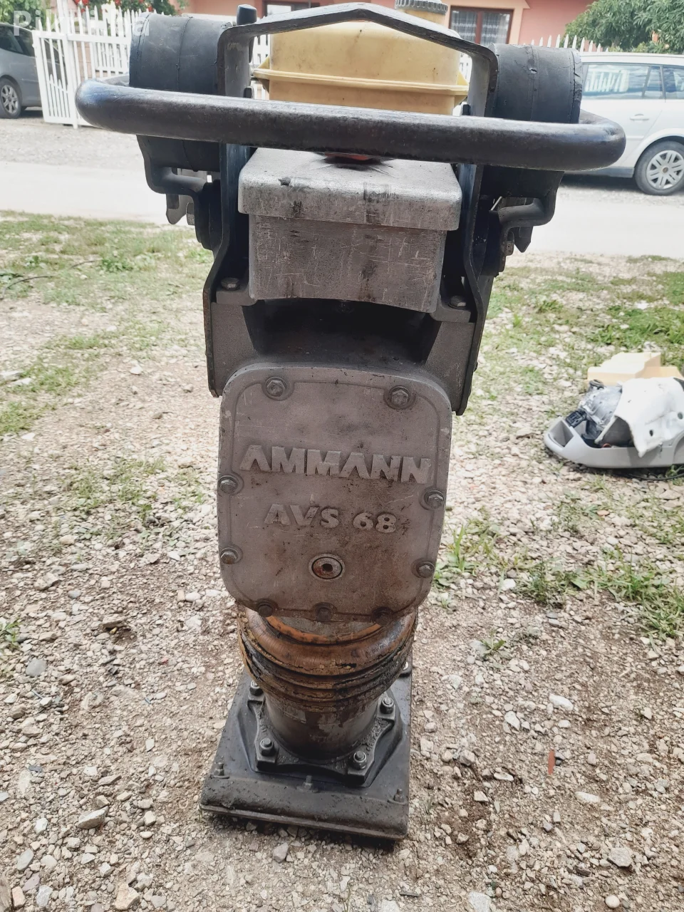Vibracioni nabijač Ammann AVS 68 (2004) - Odličan motor Žaba skakavac vibro ploča