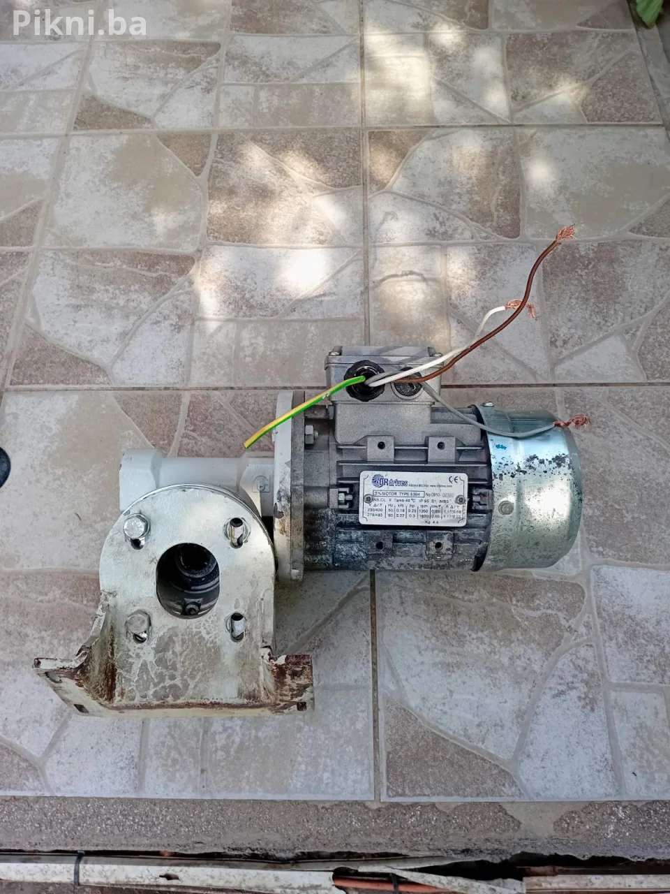 Elektromotor sa reduktorom (Chiaravalli) 018kw  38 obrta