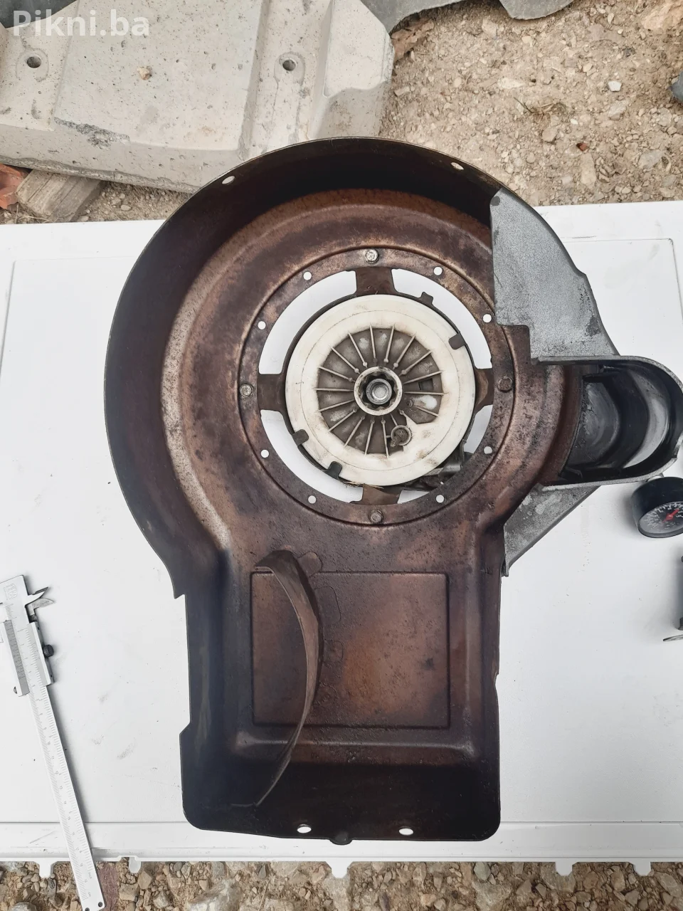 Oklop motora i poteznica Briggs & Stratton 12 HP I/C original starter