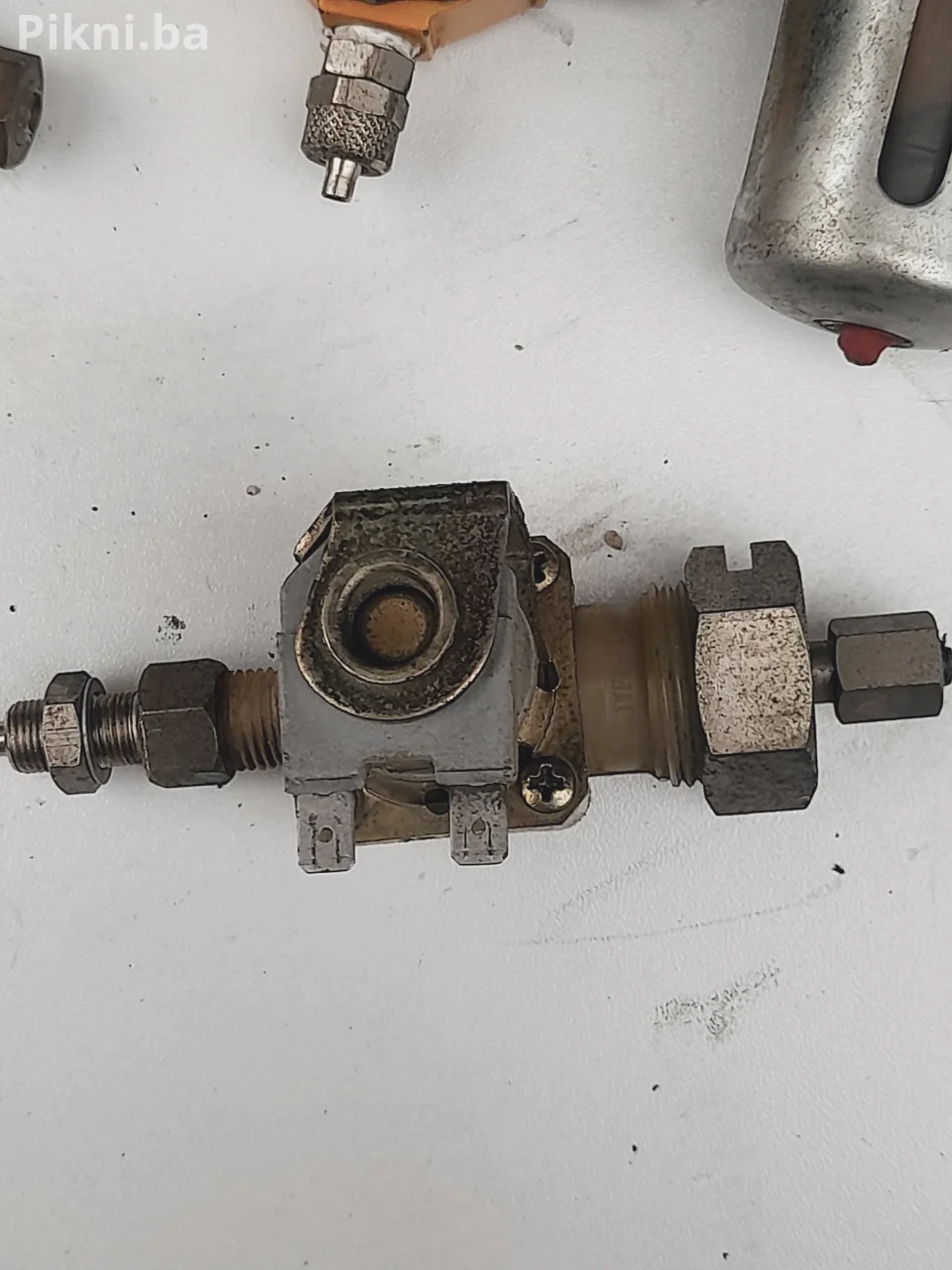 Elektromagnetni ventil 24V / 4W elektroventil sa priključcima