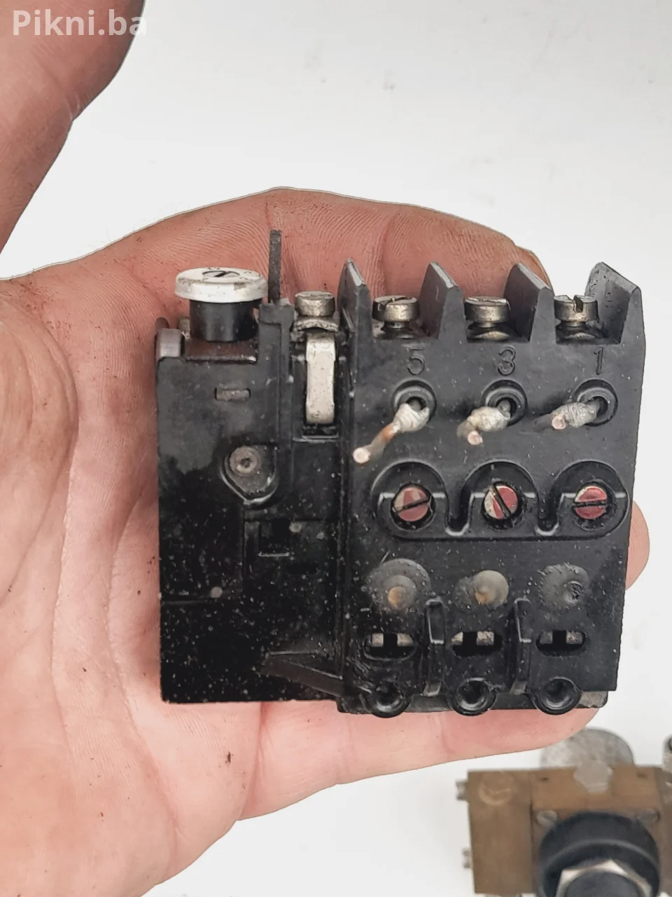 Bimetalni relej za zaštitu motora (Bimetal u bakelitnom kućištu)