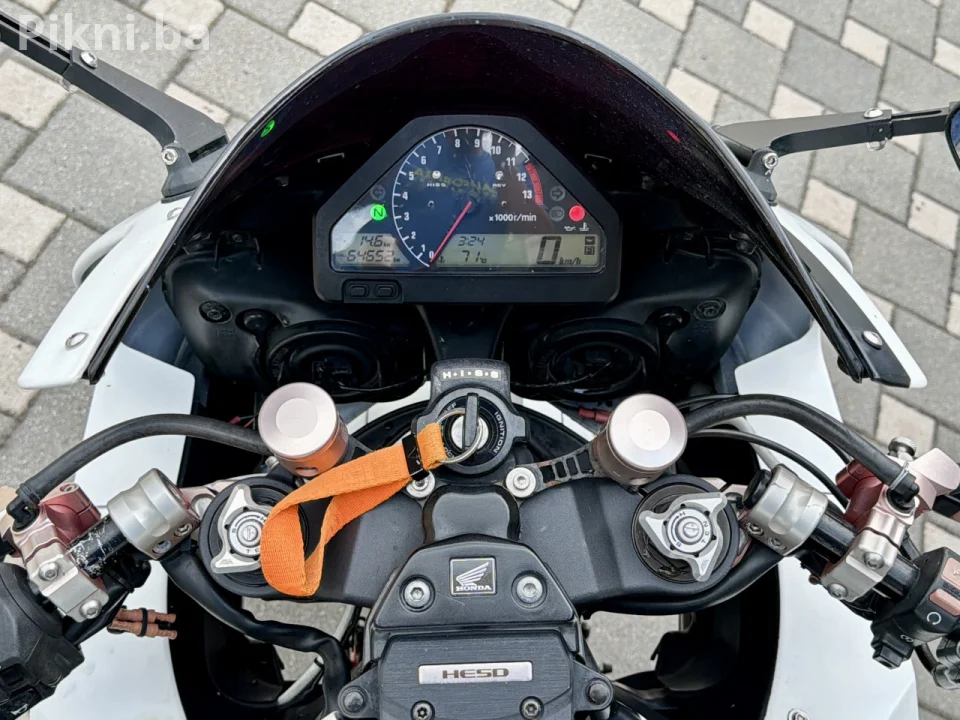 Honda cbr 1000rr 126kw vrhunsko stanje Zenica
