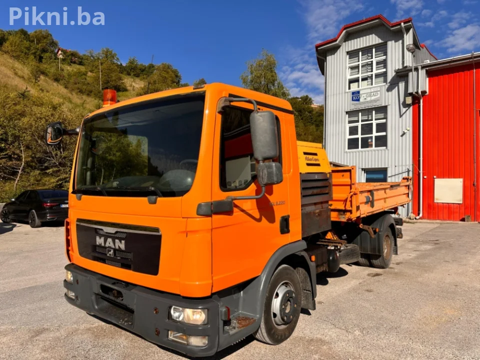 Kamion MAN 8.220 Kipper bužim