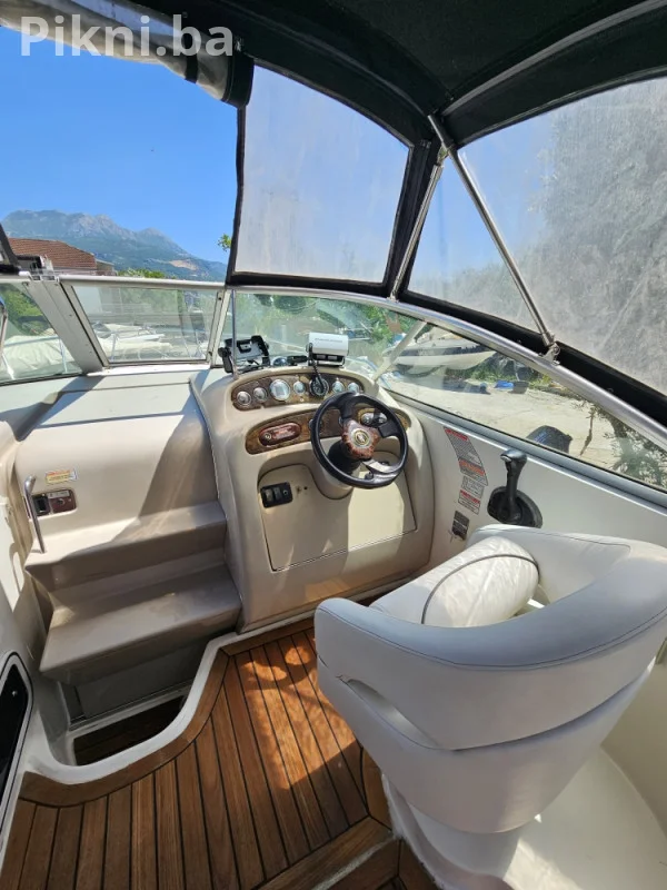 Jahta Sea Ray 275 Crna Gora