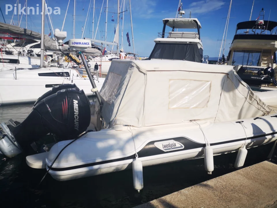 Gliser Maestral brodica /2x350ks /12 putnika/ 8,43m Hrvacka