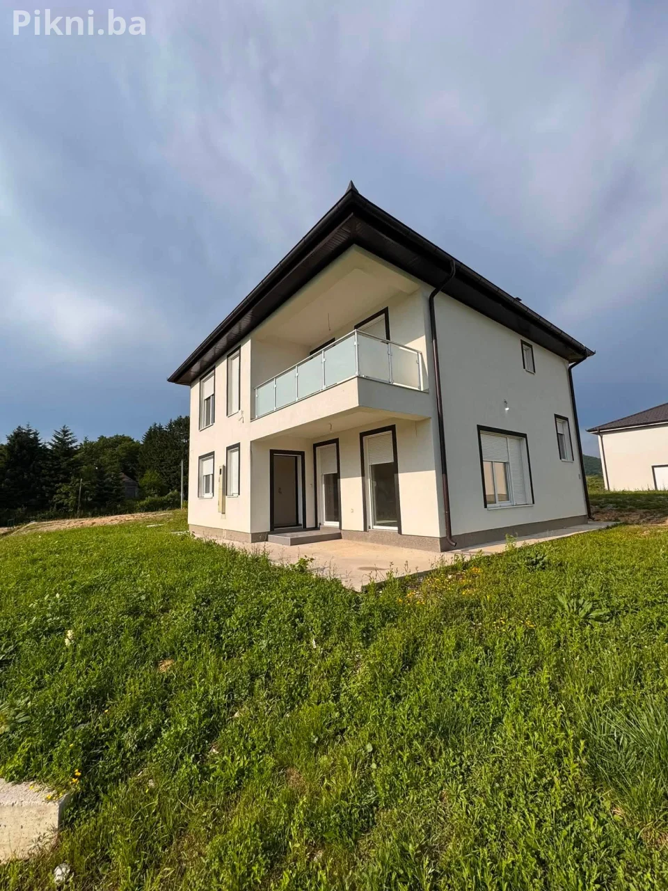 🏡 PRODAJA – Moderna porodična kuća 📍 Rakovica, Općina Ilidža