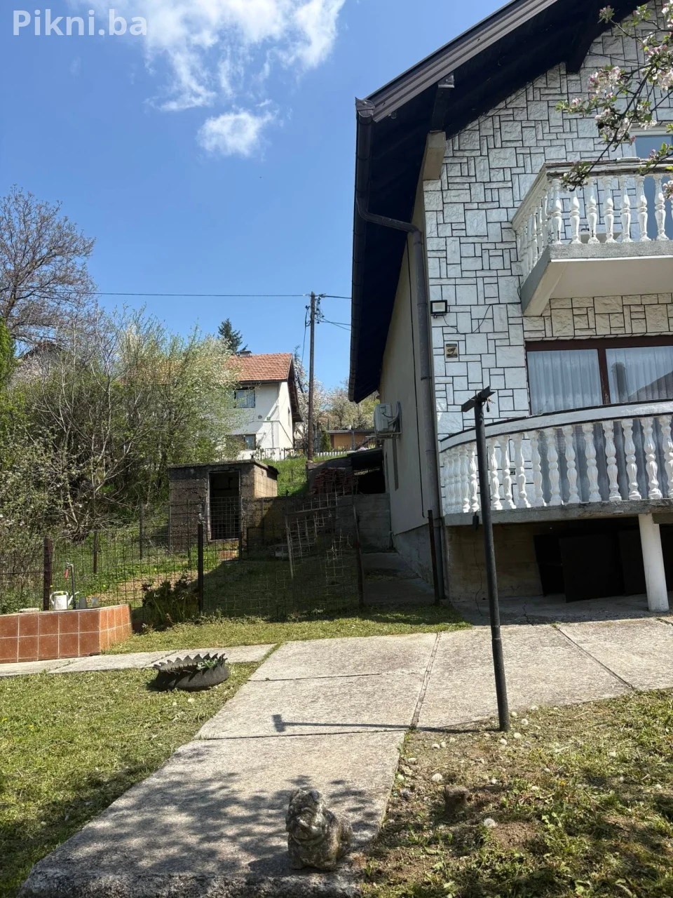 KUĆA NA PRODAJU – JEZERO, GRAD III  BANOVIĆI